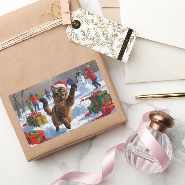 Sticker Rectangulaire Chat abyssin Scène de neige festive de Noël (Cadeaux)