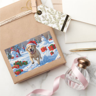 Sticker Rectangulaire Chien Labrador courant dans la neige avec un chape