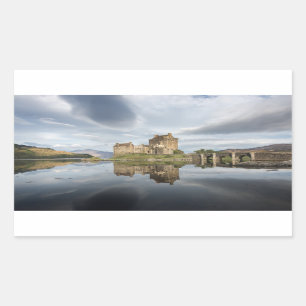 Sticker Rectangulaire Eilean Donan Castle avec réflexion en Ecosse
