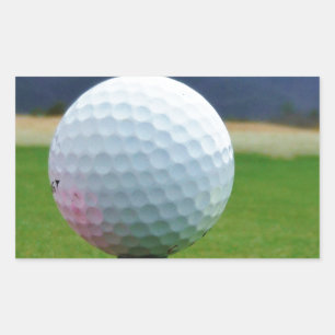 Sticker Rectangulaire Golf Ball sur un terrain de golf de montagne