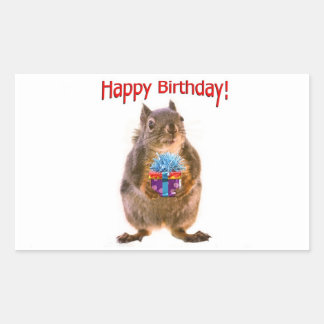 Sticker Rectangulaire Joyeux écureuil d'anniversaire avec présent