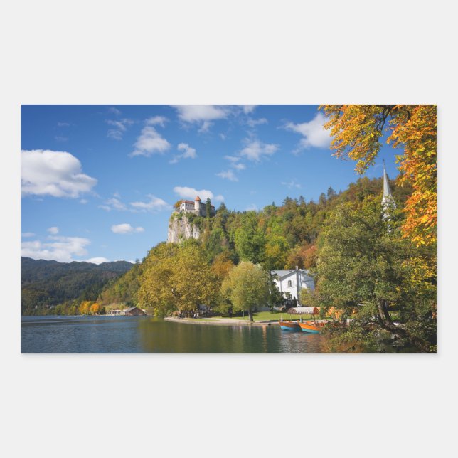Sticker Rectangulaire Le lac a saigné avec des arbres dans des couleurs (Devant)
