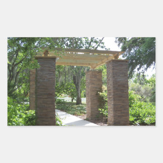 Sticker Rectangulaire pergola sur un chemin