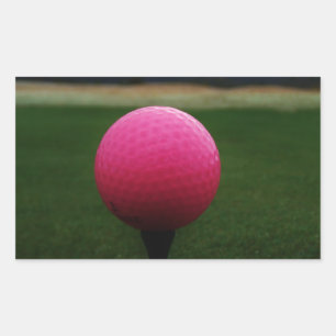 Sticker Rectangulaire Pink Golf Ball sur un terrain de golf de montagne