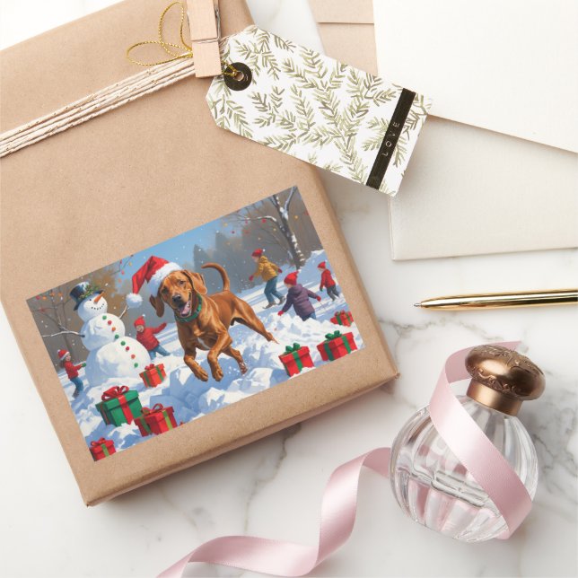 Sticker Rectangulaire Vizsla coule en neige avec Casquette de Noël (Cadeaux)