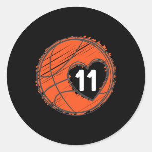Sticker Rond #11 Numéro 11 dans le coeur - Joueur de basketball
