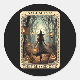 Sticker Rond 1692 Sorcière Halloween Ils Ont Manqué Une Carte T