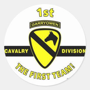 STICKER ROND 1ÈRE DIVISION DE CAVALRY "LA PREMIÈRE ÉQUIPE"
