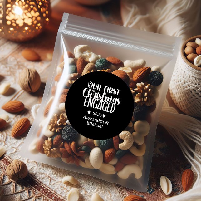 Sticker Rond 2 Photo Minimalist First Christmas Engaged (Créateur téléchargé)