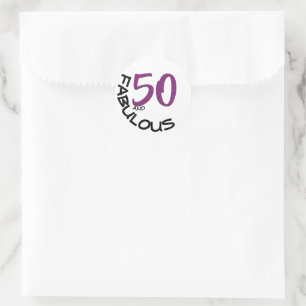 Sticker Rond "50 et fabuleux"   Typographie violet et noire