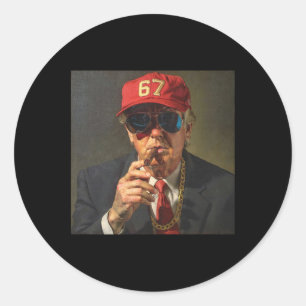 Sticker Rond 67 Casquette Rouge Donald Trump Chaîne Collier Cig