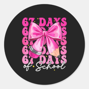 Sticker Rond 67 Jours D'école Coquette Bow Six Sept Mème Tasse