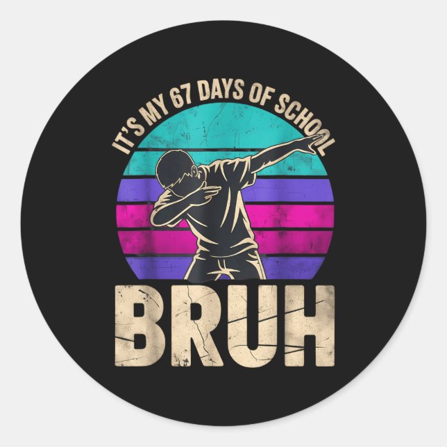 Sticker Rond 67 Meme Six Seven Garçon Dabbing C'est Mes 67 Jour (Devant)