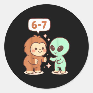 Sticker Rond 67 Six Seven Mème Drôle Bigfoot Alien Sasquatch Uf