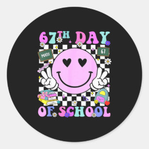 Sticker Rond 67e jour d'école drôle 6 7 enseignants élèves Mem