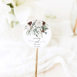 Sticker Rond À feuillage persistant mariage d'hiver<br><div class="desc">À feuillage persistant mariage élégant hiver Sticker rond classique Objets correspondants disponibles.</div>