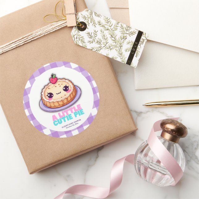 Sticker Rond A Little Cutie Pie Kawaii Purple Plaid Baby Shower (Cadeaux)