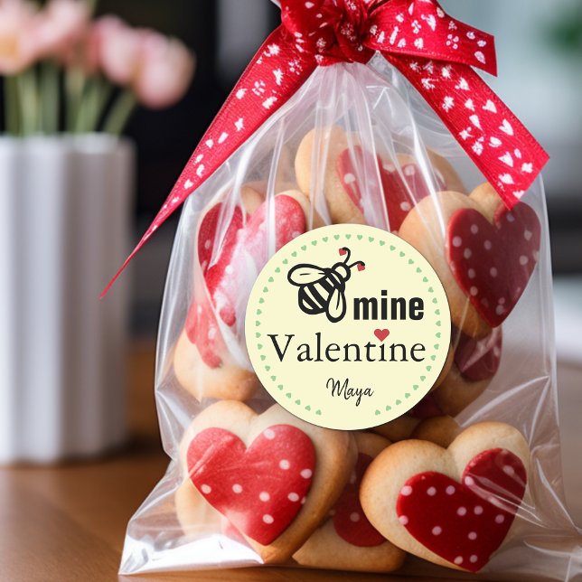 Sticker Rond Abee Mine Valentine Faveur Nom (Bee Mine Valentine Favor Name Classic Round Sticker)
