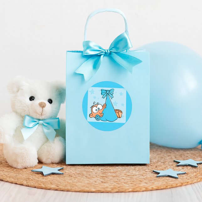 Sticker Rond Adorable Baby Boy avec Pacifier dans une fronde (Créateur téléchargé)