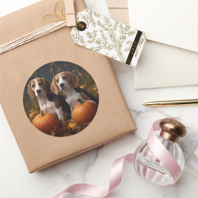 Sticker Rond American Anglais Foxhound Puppy Automne Delight (Cadeaux)