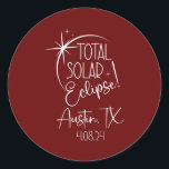 Sticker Rond Amérique Totalité Austin TX Total Éclipse Solaire<br><div class="desc">America Totality Austin TX Total Solar Eclipse 8 avril 2024 Don. Un cadeau parfait pour votre père, maman, papa, hommes, femmes, amis et membres de la famille le jour de Thanksgiving, Noël, Fête des mères, Fête des pères, 4 juillet, 1776 Jour indépendant, Fête des anciens combattants, Fête de l'Halloween, Fête...</div>
