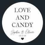 Sticker Rond Amour Classique Simple Et Mariage Coeur Favori<br><div class="desc">Un Sticker Mariage classique en Merci noir avec "Love and Candy" dans une police classique moderne et élégante. Vous pouvez facilement le personnaliser avec vos noms et date mariage.</div>