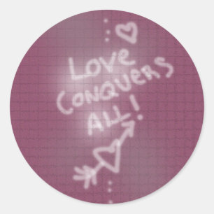 Sticker Rond Amour qui conquiert tout graffiti sur mur de briqu