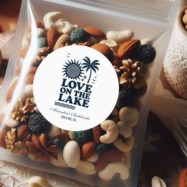 Sticker Rond Amour sur le lac Bachelorette Week-end (Créateur téléchargé)