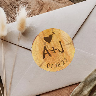 Sticker Rond Amour sur une Bûche Monogrammes Personnalisés po