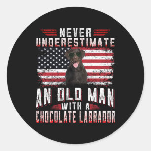 Sticker Rond Amoureux des chiens Ne jamais sous-estimer le vi