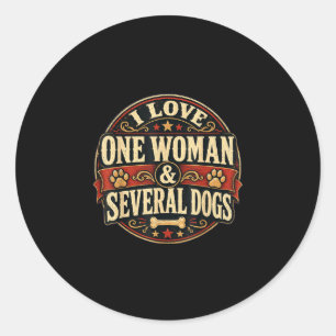 Sticker Rond Amusant chien sarcastique amoureux d'une femme &am