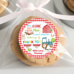 Sticker Rond Animaux de ferme Barnyard Anniversaire Merci Favor<br><div class="desc">De mignons animaux d'élevage sont des étiquettes ronds autocollants avec d'adorables animaux nicheurs d'aquarelle,  une grande grange rouge et un tracteur bleu avec un titre "merci" coloré. Objets correspondants disponibles en magasin ! c) Le Happy Cat Studio.</div>