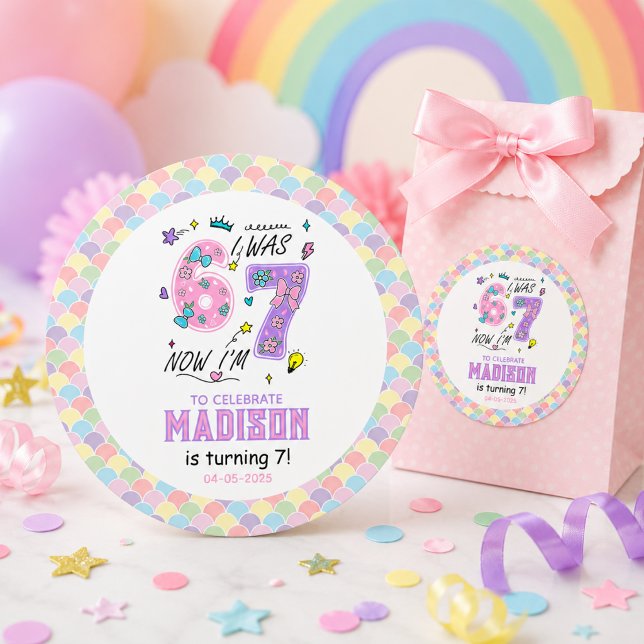 Sticker Rond Anniversaire arc-en-ciel 7 ans | J'avais 6 ans, ma (Rainbow 7th Birthday | I Was 6, Now 7 | Kids Classic Round Sticker
)
