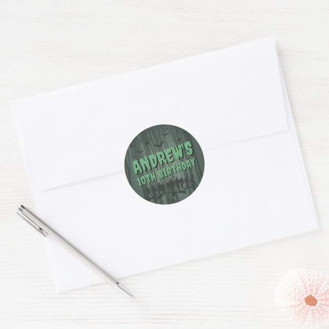Sticker Rond Anniversaire de fête Zombie Sombre Effrayant Vert (Enveloppe)