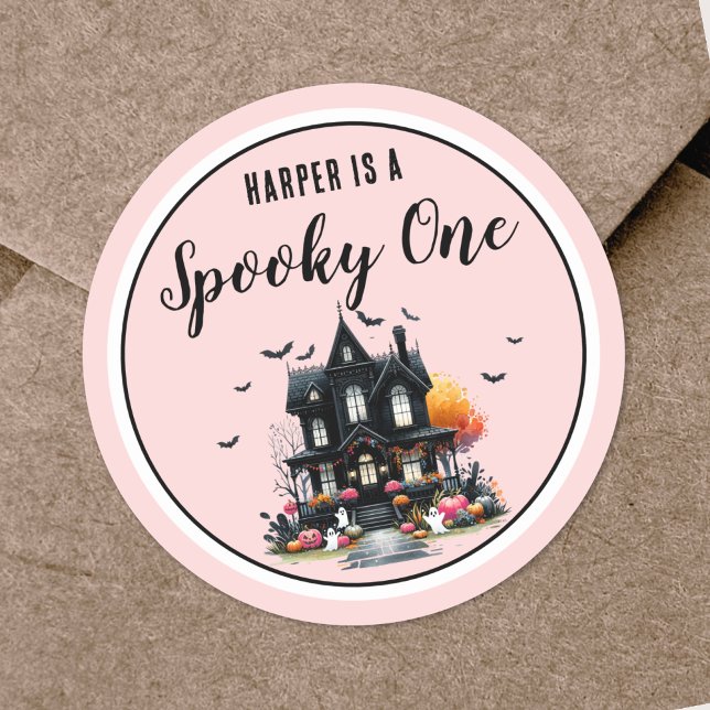Sticker Rond Anniversaire des 1 an thème Halloween rose Spooky  (Spooky One Pink Halloween 1st Birthday Party Classic Round Sticker)