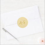 Sticker Rond Antonia Butter Jaune Mariage élégant<br><div class="desc">Autocollants de mariage élégants avec un design simple avec votre monogramme dans une police de script.</div>