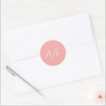 Sticker Rond Antonia Coral rose Élégant Mariage<br><div class="desc">Autocollants de mariage élégants avec un design simple avec votre monogramme dans une police de script.</div>
