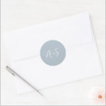 Sticker Rond Antonia Powder Blue Mariage élégant<br><div class="desc">Autocollants de mariage élégants avec un design simple avec votre monogramme dans une police de script.</div>