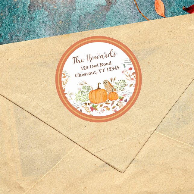 Sticker Rond Aquarelle Citrouille & Chouette En Automne (Charming Watercolor Owl & Pumpkin Sticker: Rustic Autumn Delight)