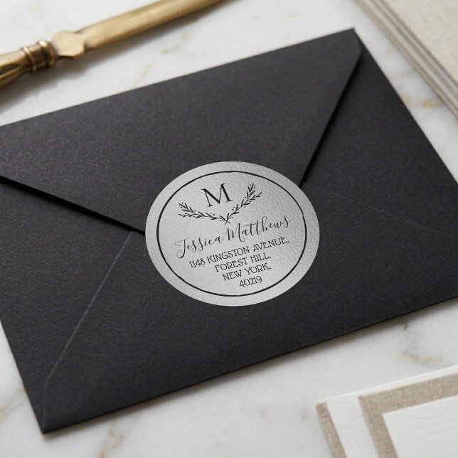 Sticker Rond Argent Foil Wreath Custom Monogram Adresse de reto (Créateur téléchargé)
