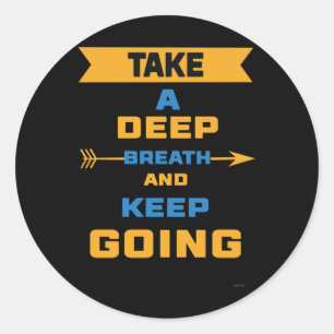 Sticker Rond Arrow Tee motivationnel - Continuer à prendre un S