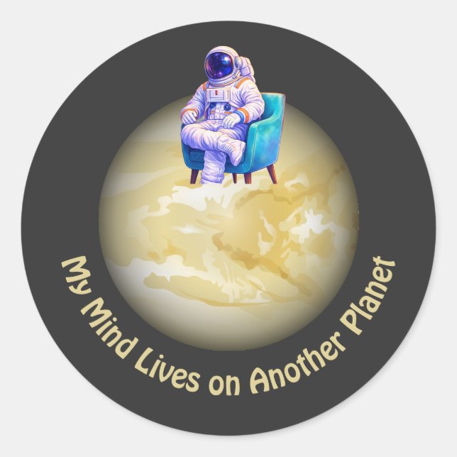 Sticker Rond Astronaute Décontracté Assis sur une Planète  (Devant)