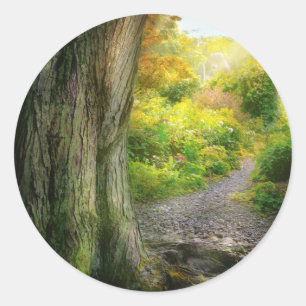 Sticker Rond Automne - Le chemin vers la maison de grand-mère
