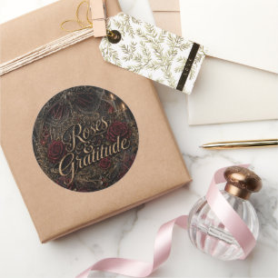Sticker Rond Avec des roses et de la gratitude gothique Hallowe