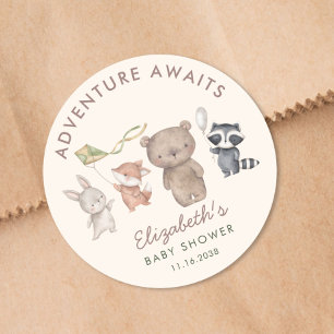 Sticker Rond Aventure d'animaux des bois attend la baby shower