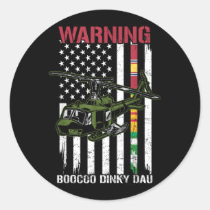 Sticker Rond Avertissement Boocoo Dinky Dau Drapeau Vétéran Vie