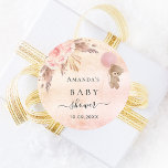 Sticker Rond Baby shower blush pampas herbe rose teddy<br><div class="desc">Pour un baby shower élégant et moderne. Un arrière - plan rustique rose vif et doré rose. Décoré d'or rose, de fleurs roses, d'herbe de pampas et d'un ours en peluche tenant un ballon. Personnalisez et ajoutez un nom et une date. Pour les faveurs de la fête ou comme un...</div>