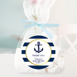 Sticker Rond Baby shower d'Ancre Bleu de la marine nautique<br><div class="desc">Autocollants de baby shower nautique personnalisés / customisés / étiquettes pour vos faveurs cadeaux. Ancre avec corde et rayures bleu marine et blanc avec cercle de feuille d'or. Donnez à votre bébé sprinkle une touche d'élégance ! Parfait pour toute fête de douche garçon ou fille.</div>