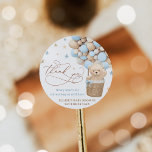 Sticker Rond Baby shower d'attente de l'ours en peluche  d'atte<br><div class="desc">Baby shower d'attente de l'ours en peluche Favoriser Sticker rond classique Tous les modèles sont © PIXEL PERFECTION PARTY LTD</div>