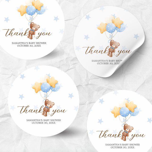 Sticker Rond Baby shower de ballon à ours bleu (Boy We Can Bearly Wait Balloon Baby Shower Sticker)
